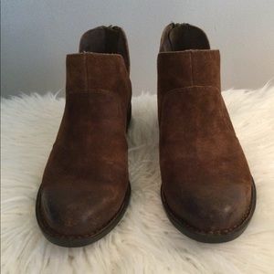 Women’s Born Kerri brown Western distressed bootie size 8.5